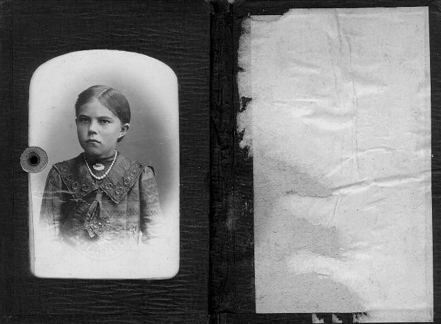 Vogler Julia Ausweis.jpg